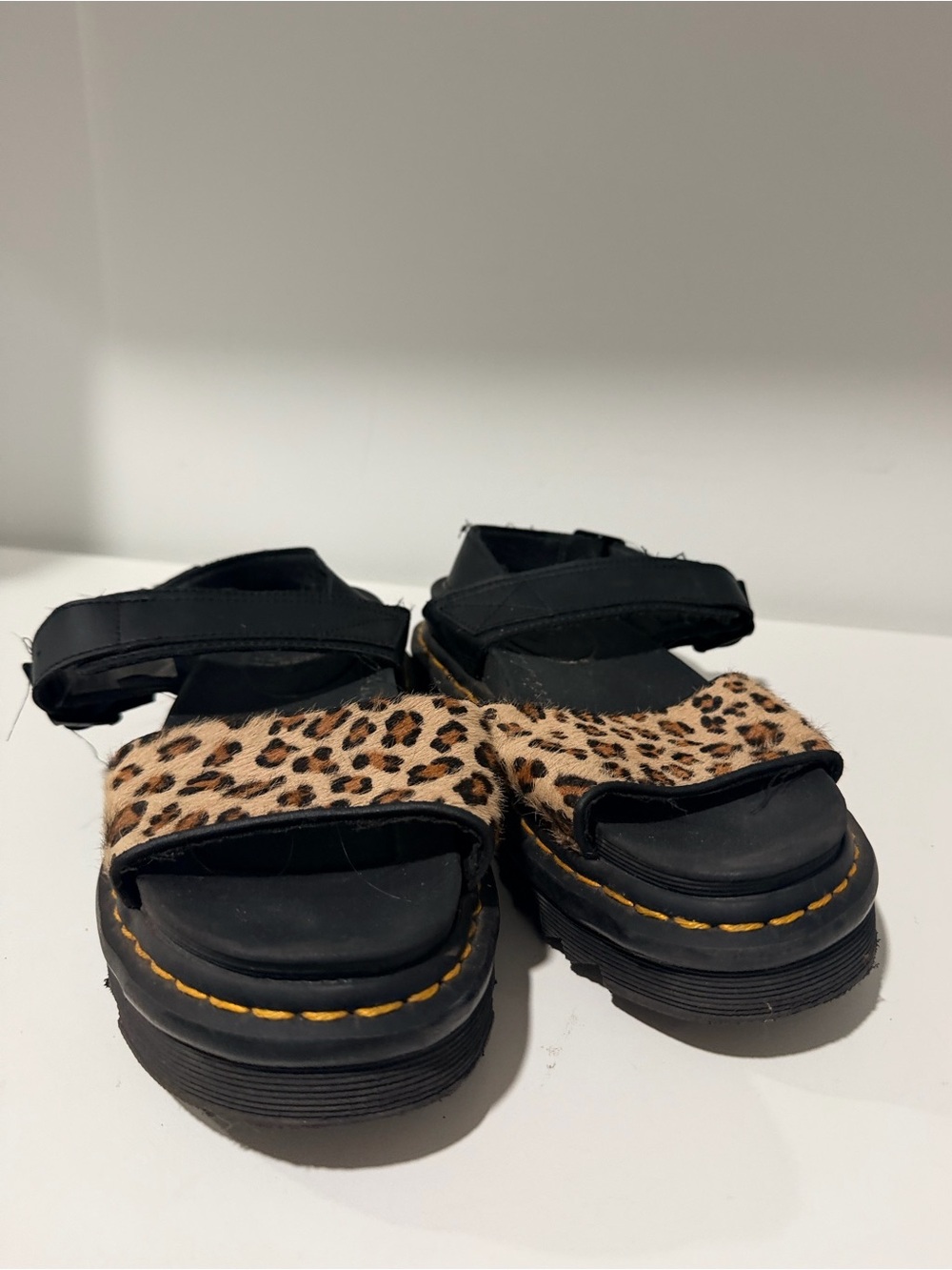 De Martens. VOSS ANIMAL PRINT LEATHER STRAP SANDALS size 9 - Picture 7 of 10